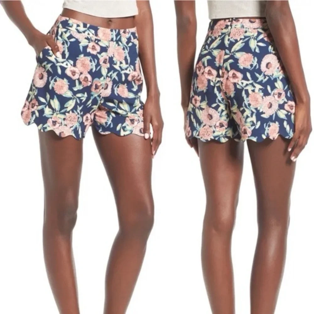 June & Hudson Floral Scalloped Hem‎ Women Shorts- Small​